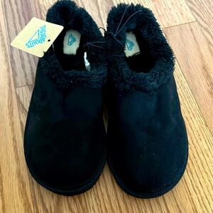 NWT Kids Black Suede Slippers
